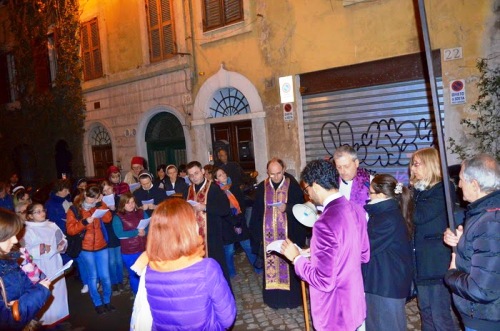 Греко-католики участь у спільній Хресній Дорозі вулицями Рима (ФОТО)